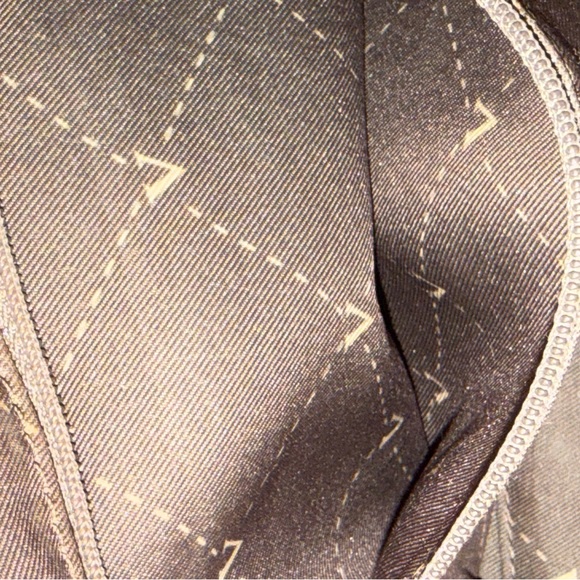 Vince Camuto Lizel Convertible Leather Black Textured Shoulder/Crossbody Bag - Picture 13 of 16